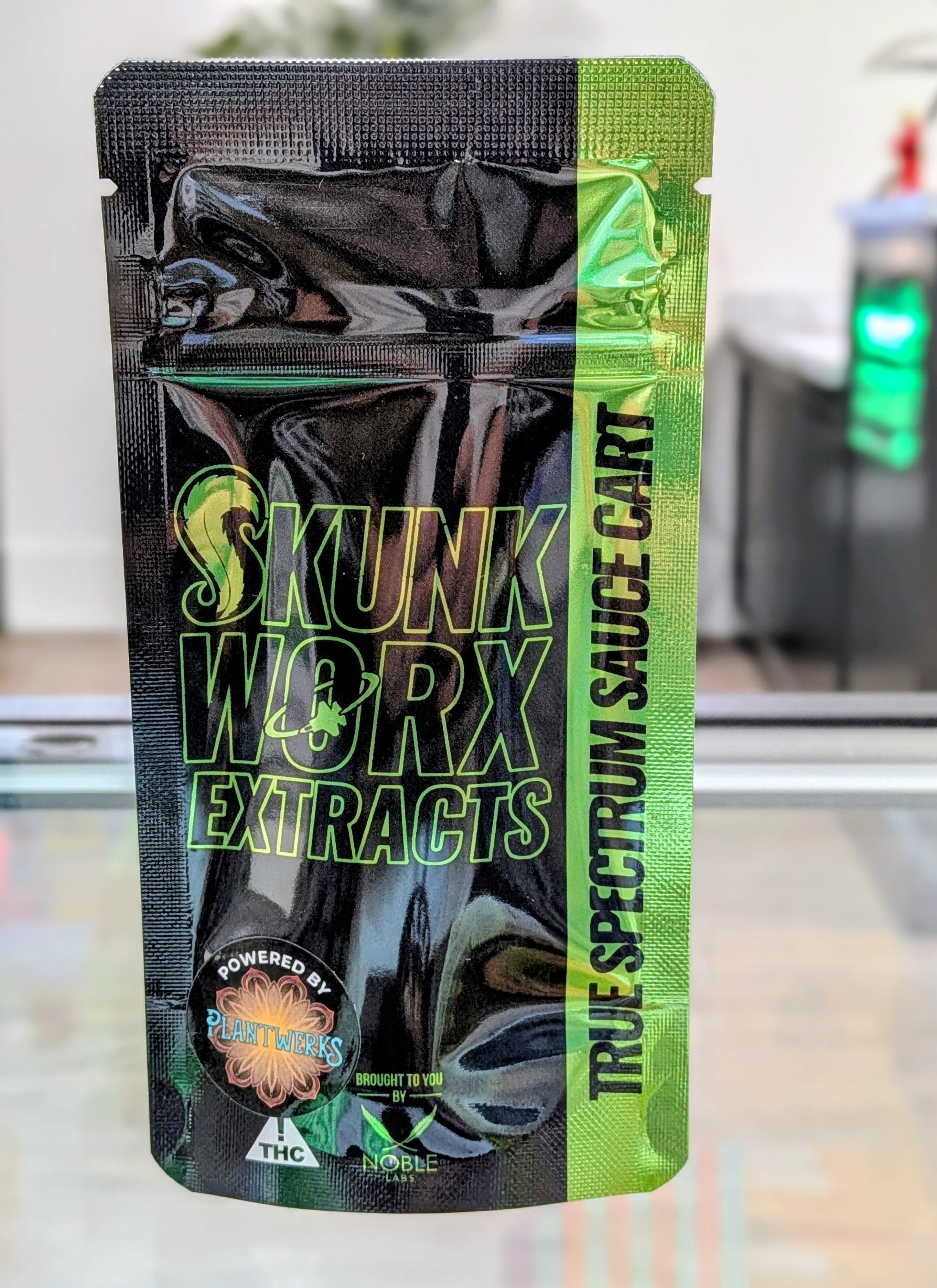 Skunk Worx Noble Labs | 1g | Lemonessence Live Resin | Disposable