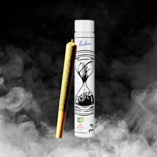 (the) Essence The Essence Layered Cakes (I) Pre-Roll 1g