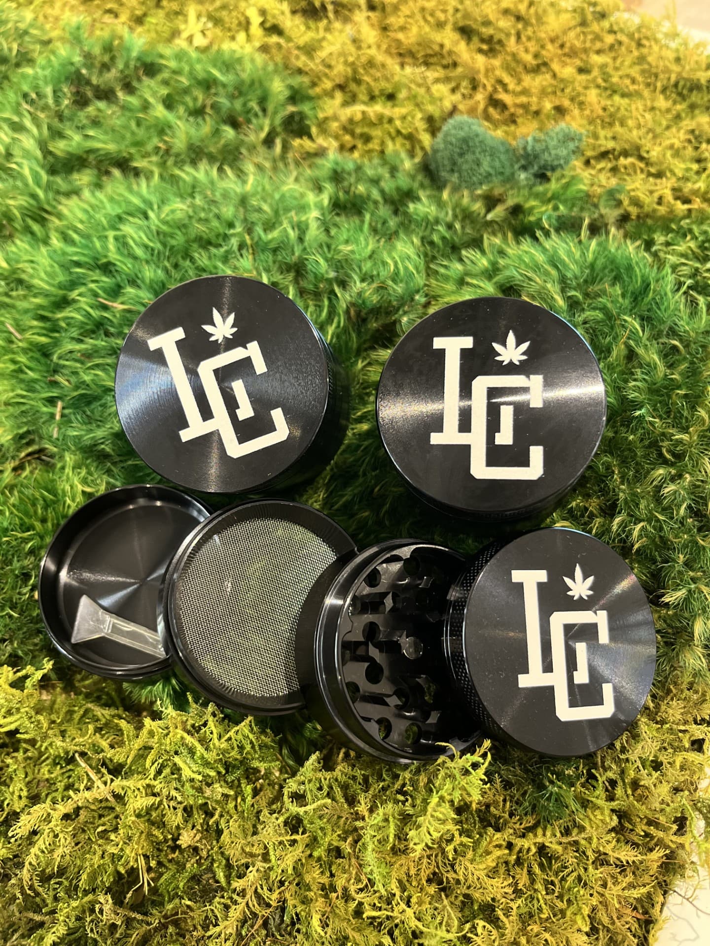 Grinder Black